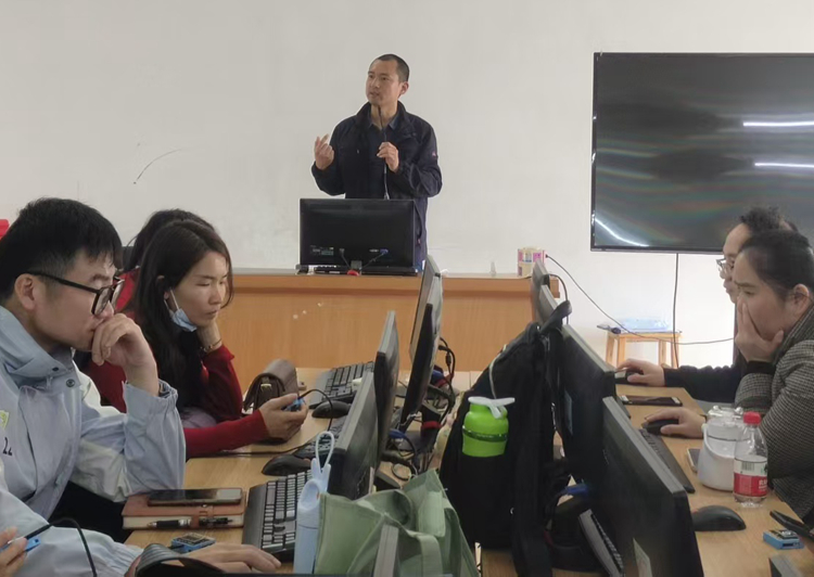 6.1中山市第一中学陈卫军老师授课.jpg