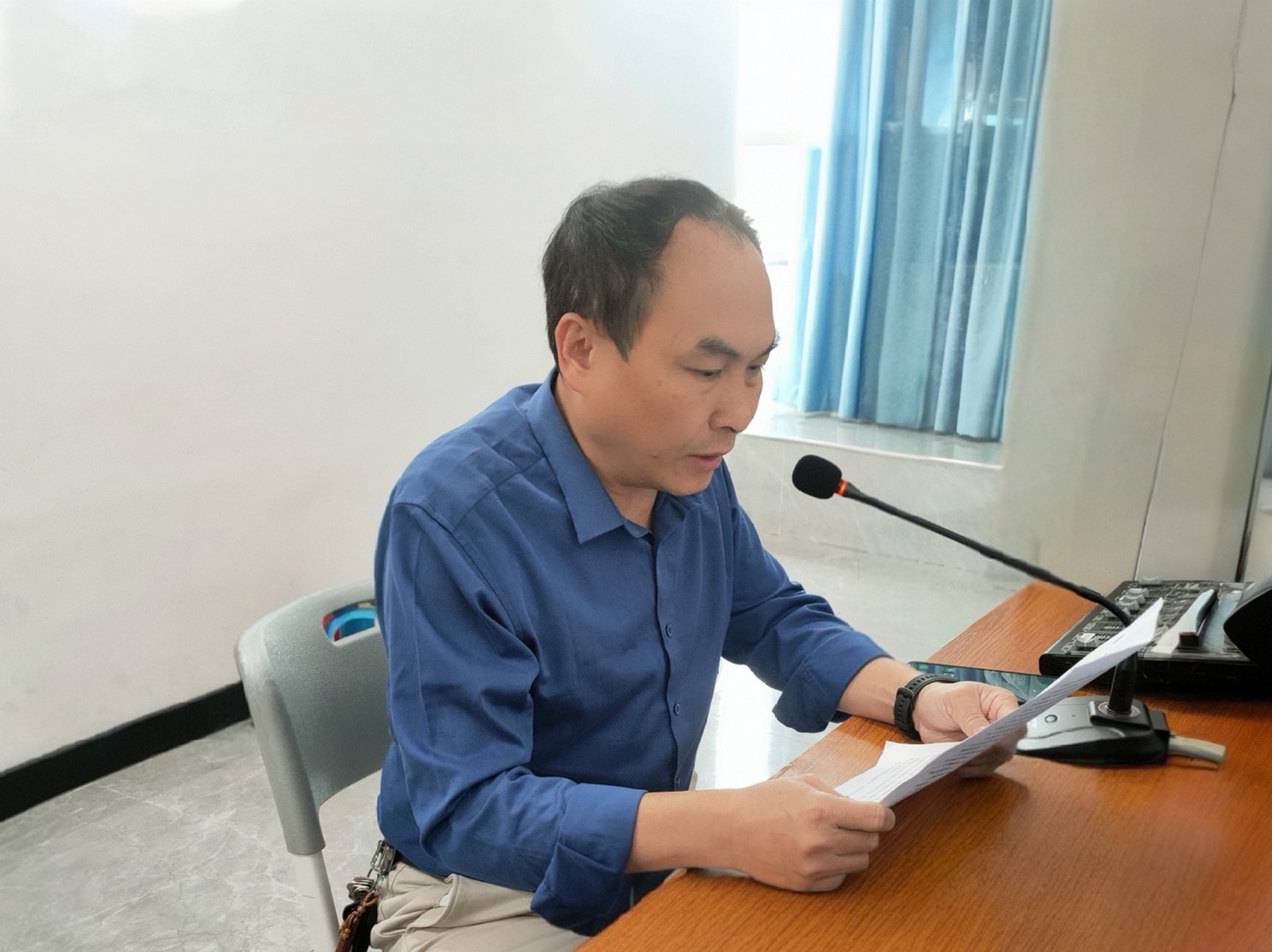 1761813359302419.jpg 2.洪小湖常务副校长作专题讲话.jpg