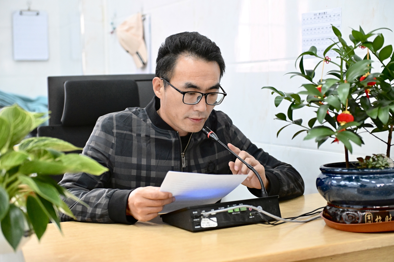 1765162140818019.jpg 图片3:韩坤鹏级长发言.jpg