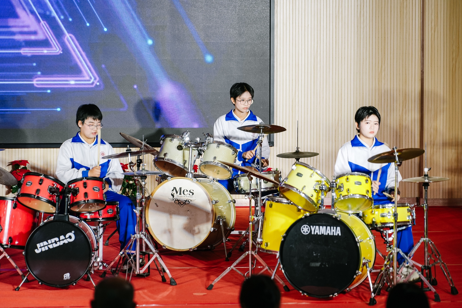 图4 架子鼓演奏《Yellow》.jpg