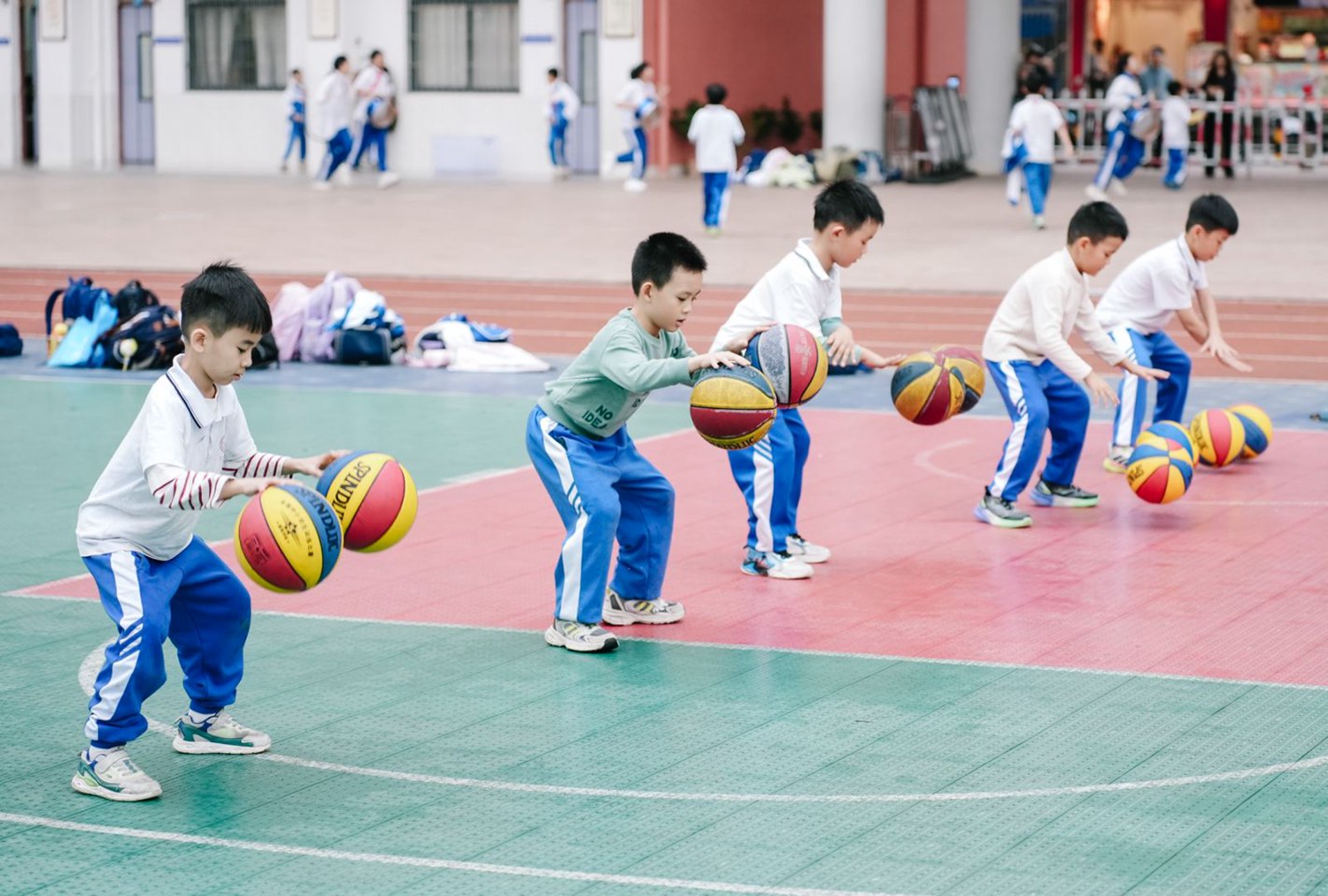 1776240591422079.jpg 图片37小学部花样篮球比赛.jpg