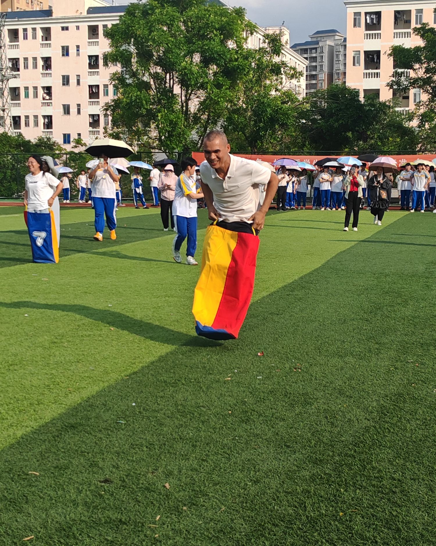 1779087509158679.jpg 图六:减压活动.jpg