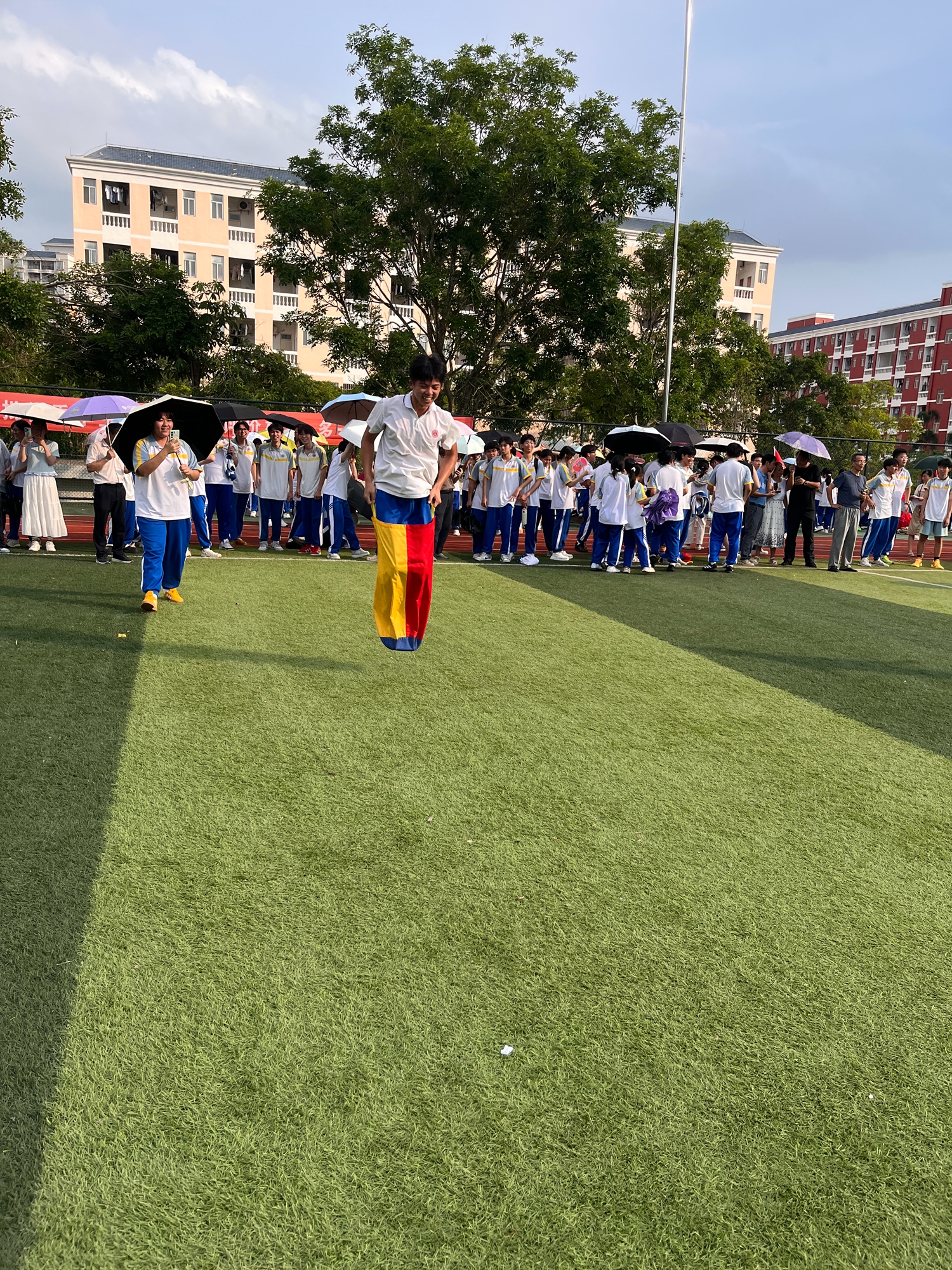 1779087584273127.jpg 图六:减压活动8.jpg