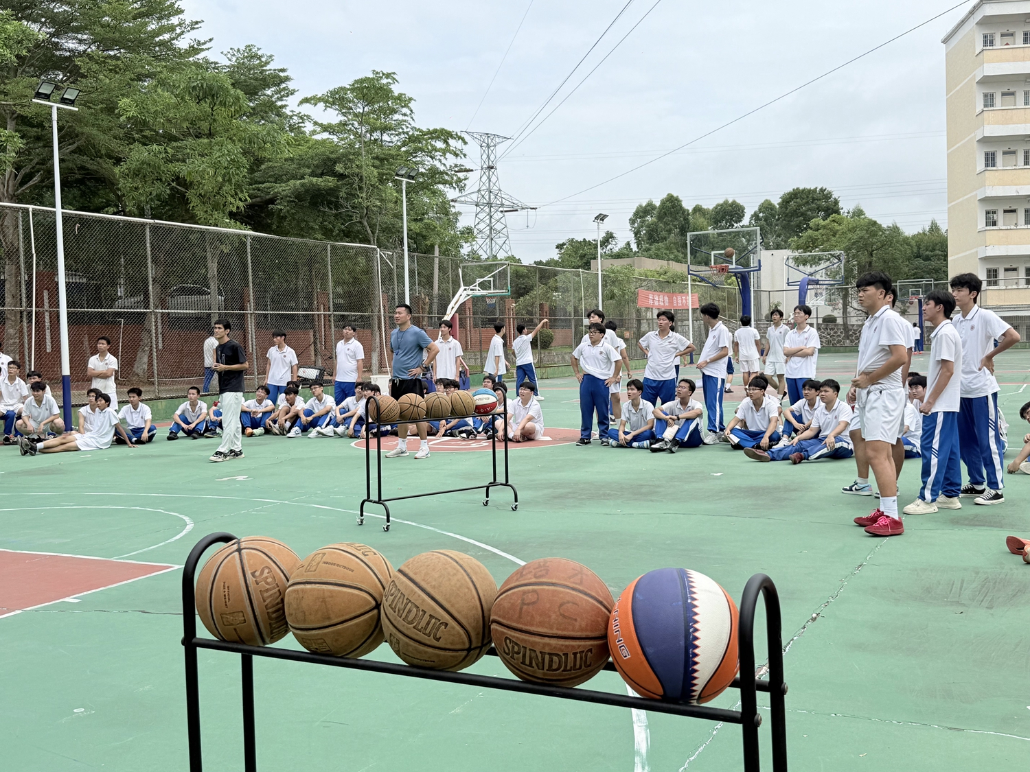 1779253566188934.jpg 图5同学们的比赛画面.jpg