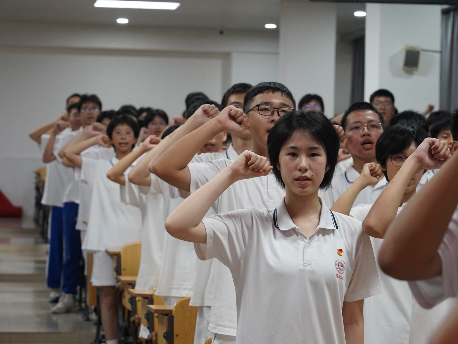 1780022510676180.jpg 图5:庄严宣誓.jpg