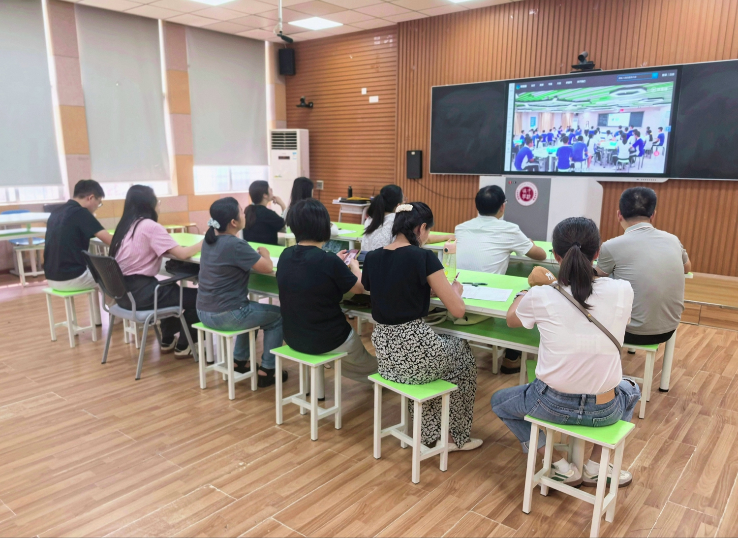 1780978274632210.jpg 图4:教师潜心观研,聚力精进教学.jpg