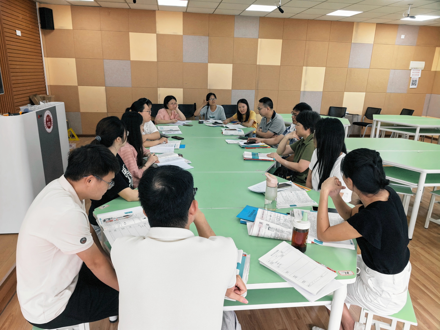 1783668814729368.jpg 青蓝结对,合力前行共研磨.jpg