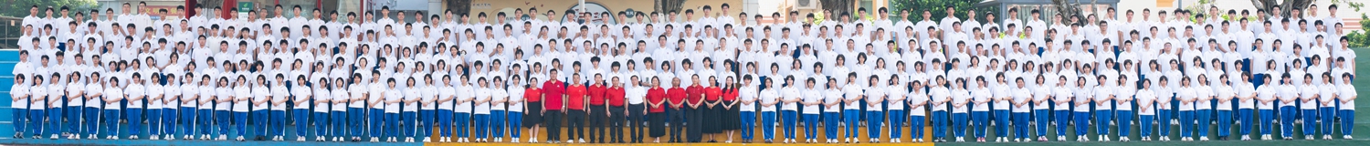 1 717分及以上同学（部分）合照.jpg