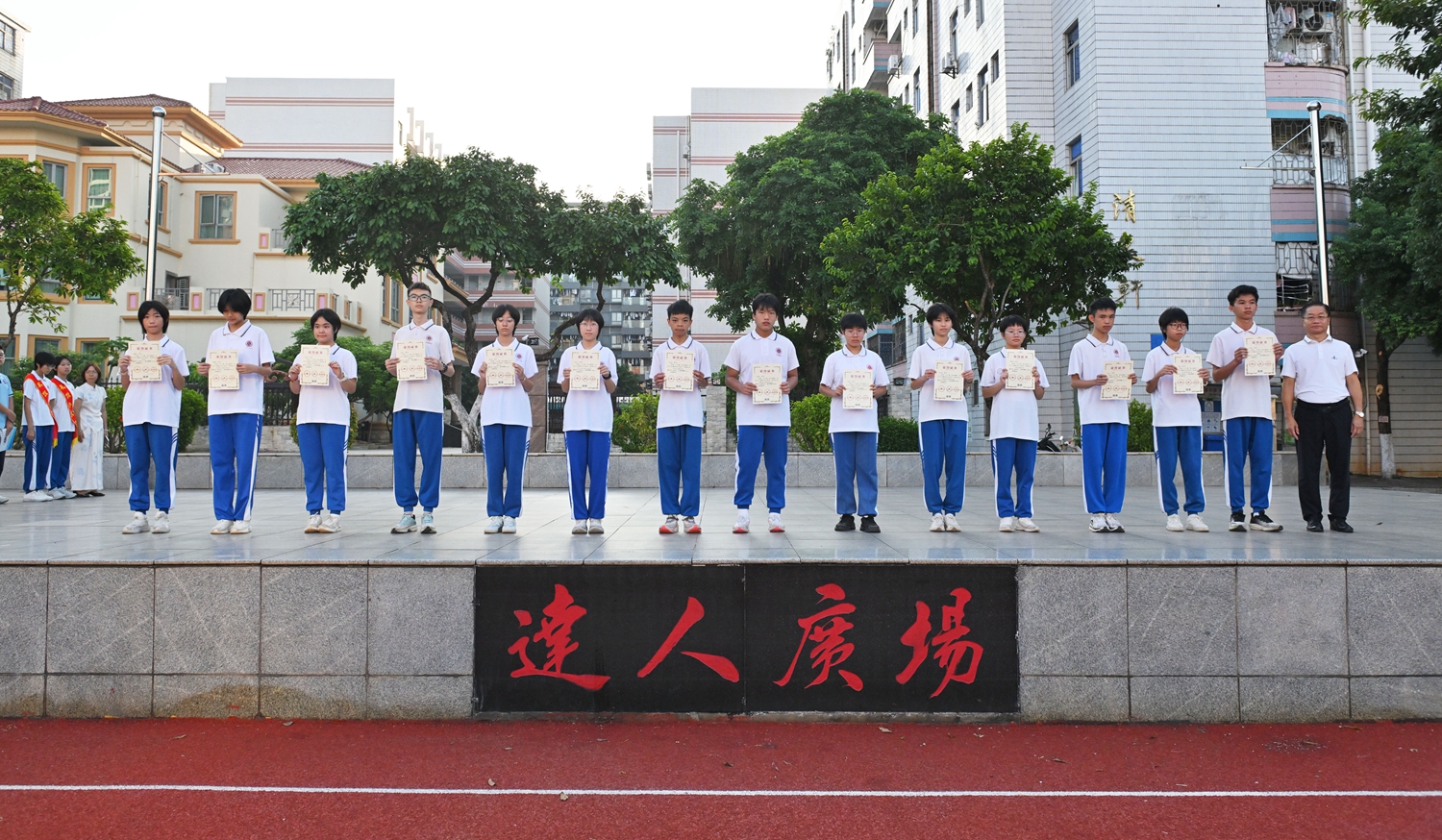 图3.jpg