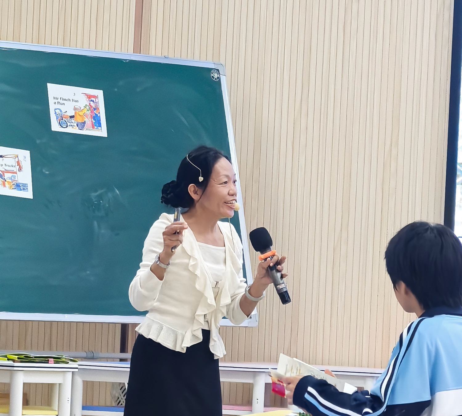 课堂互动，启发思考.jpg
